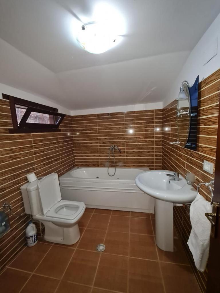Sofra Kolonjare Agroturizem Hotel Erseke Exterior foto